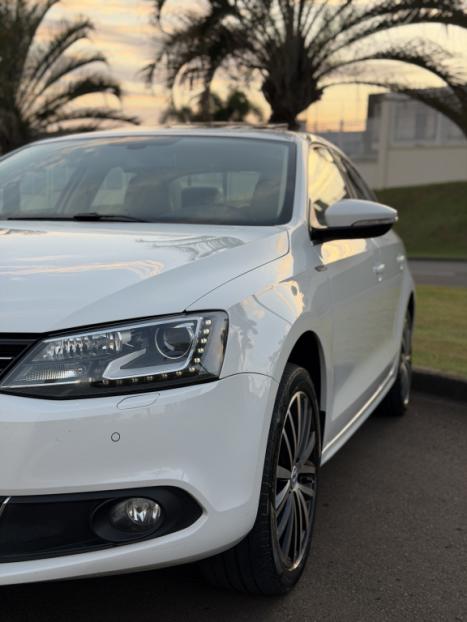 VOLKSWAGEN Jetta 2.0 4P TSI HIGHLINE 211 CV AUTOM�TICO, Foto 9