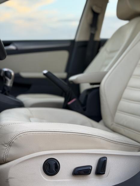 VOLKSWAGEN Jetta 2.0 4P TSI HIGHLINE 211 CV AUTOM�TICO, Foto 12