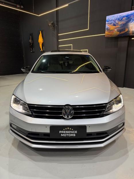 VOLKSWAGEN Jetta 2.0 4P TSI HIGHLINE 211 CV AUTOM�TICO, Foto 3