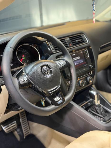 VOLKSWAGEN Jetta 2.0 4P TSI HIGHLINE 211 CV AUTOM�TICO, Foto 4