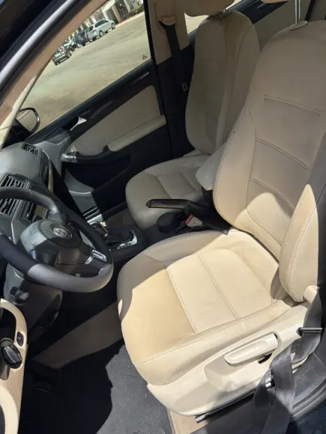 VOLKSWAGEN Jetta 2.0 4P FLEX AUTOM�TICO, Foto 8