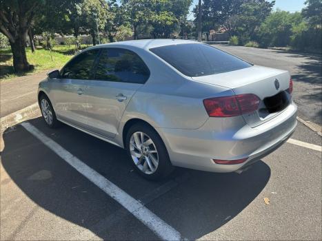 VOLKSWAGEN Jetta 2.0 4P COMFORTLINE TIPTRONIC AUTOM�TICO, Foto 4