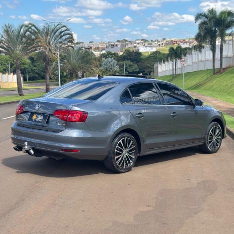 VOLKSWAGEN Jetta 2.0 4P TSI HIGHLINE 211 CV AUTOM�TICO, Foto 2