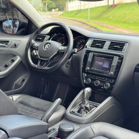 VOLKSWAGEN Jetta 2.0 4P TSI HIGHLINE 211 CV AUTOM�TICO, Foto 5