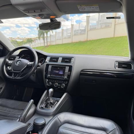 VOLKSWAGEN Jetta 2.0 4P TSI HIGHLINE 211 CV AUTOM�TICO, Foto 6