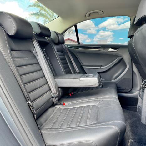 VOLKSWAGEN Jetta 2.0 4P TSI HIGHLINE 211 CV AUTOM�TICO, Foto 7