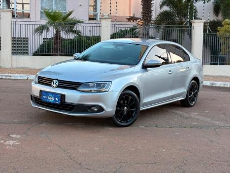 VOLKSWAGEN Jetta 2.0 4P COMFORTLINE TIPTRONIC AUTOM�TICO, Foto 2
