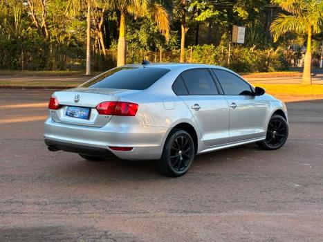 VOLKSWAGEN Jetta 2.0 4P COMFORTLINE TIPTRONIC AUTOM�TICO, Foto 6