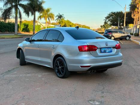 VOLKSWAGEN Jetta 2.0 4P COMFORTLINE TIPTRONIC AUTOM�TICO, Foto 7