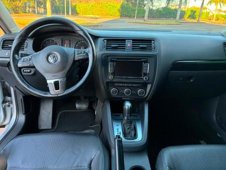 VOLKSWAGEN Jetta 2.0 4P COMFORTLINE TIPTRONIC AUTOM�TICO, Foto 10