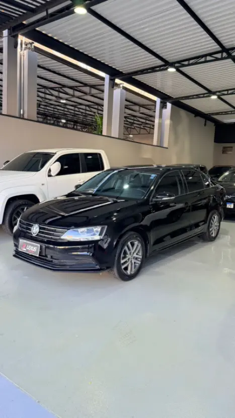 VOLKSWAGEN Jetta 2.0 4P COMFORTLINE TIPTRONIC AUTOM�TICO, Foto 1