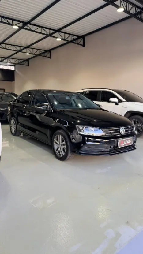 VOLKSWAGEN Jetta 2.0 4P COMFORTLINE TIPTRONIC AUTOM�TICO, Foto 2