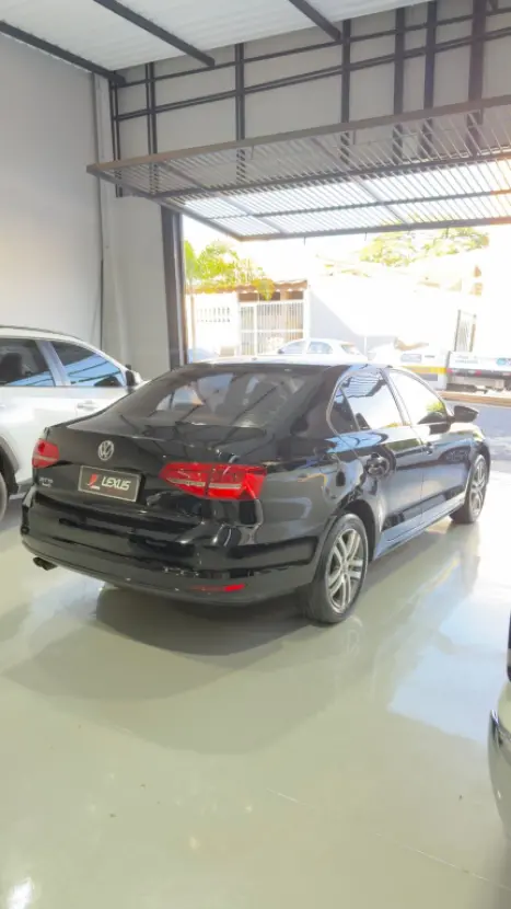 VOLKSWAGEN Jetta 2.0 4P COMFORTLINE TIPTRONIC AUTOM�TICO, Foto 5