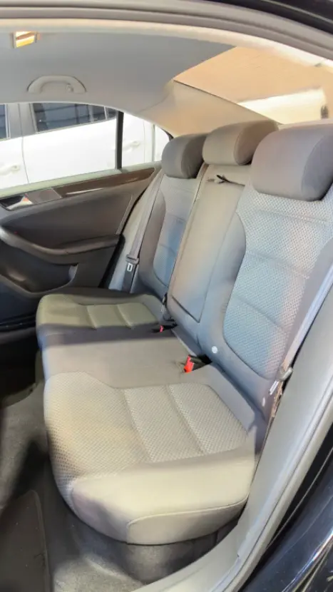 VOLKSWAGEN Jetta 2.0 4P COMFORTLINE TIPTRONIC AUTOM�TICO, Foto 7