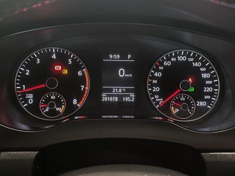 VOLKSWAGEN Jetta 2.0 4P TSI HIGHLINE 211 CV AUTOM�TICO, Foto 10