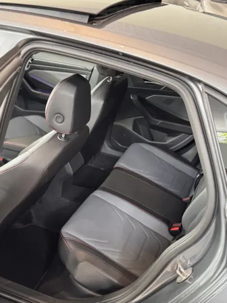 VOLKSWAGEN Jetta 2.0 4P 350 TSI GLI AUTOMÁTICO DSG, Foto 13