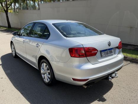 VOLKSWAGEN Jetta 2.0 4P FLEX COMFORTLINE TIPTRONIC AUTOMÁTICO, Foto 2