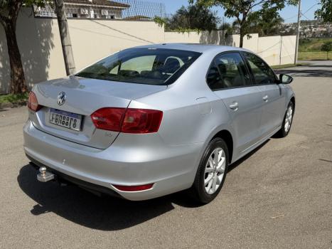 VOLKSWAGEN Jetta 2.0 4P FLEX COMFORTLINE TIPTRONIC AUTOMÁTICO, Foto 4