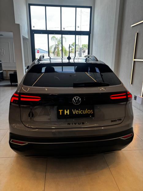 VOLKSWAGEN Nivus 1.0 4P FLEX 200 TSI HIGHLINE TURBO AUTOMTICO, Foto 14