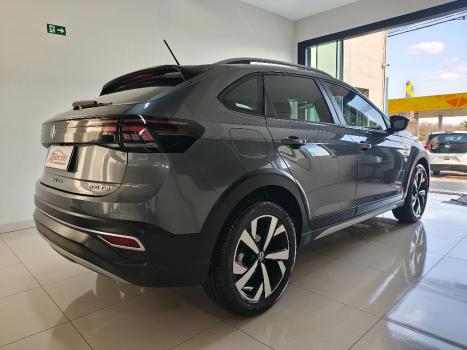 VOLKSWAGEN Nivus 1.0 4P FLEX 200 TSI HIGHLINE TURBO AUTOMÁTICO, Foto 8 VOLKSWAGEN Nivus 1.0 4P FLEX 200 TSI HIGHLINE TURBO AUTOMÁTICO, Foto 8