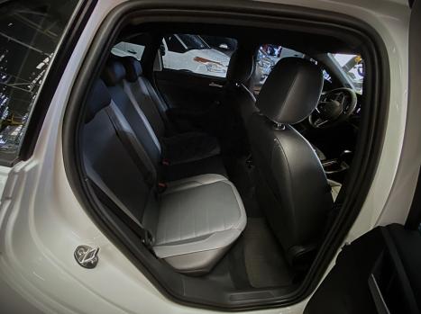 VOLKSWAGEN Nivus 1.0 4P FLEX 200 TSI HIGHLINE TURBO AUTOM�TICO, Foto 8