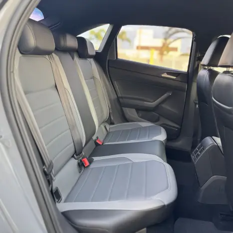 VOLKSWAGEN Nivus 1.0 4P FLEX 200 TSI HIGHLINE TURBO AUTOM�TICO, Foto 8