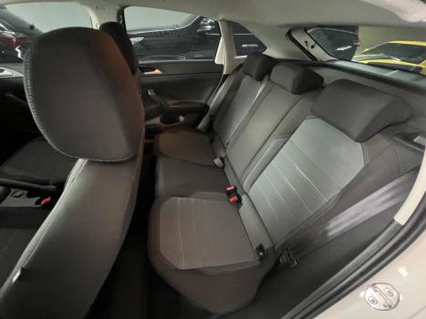 VOLKSWAGEN Nivus 1.0 4P FLEX 200 TSI COMFORTLINE TURBO AUTOM�TICO, Foto 17