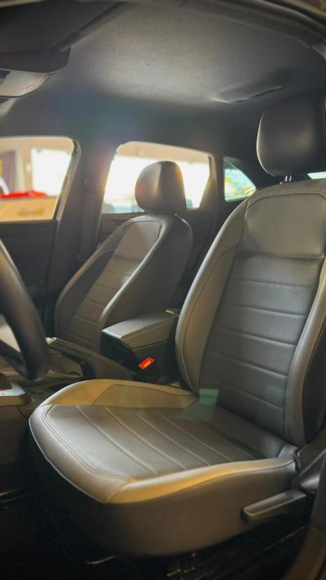 VOLKSWAGEN Nivus 1.0 4P FLEX 200 TSI HIGHLINE TURBO AUTOM�TICO, Foto 14