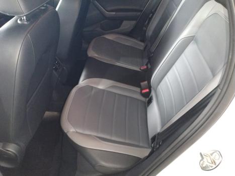 VOLKSWAGEN Nivus 1.0 4P FLEX 200 TSI HIGHLINE TURBO AUTOM�TICO, Foto 3
