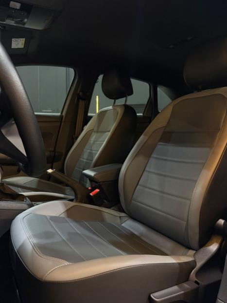 VOLKSWAGEN Nivus 1.0 4P FLEX 200 TSI HIGHLINE TURBO AUTOM�TICO, Foto 5