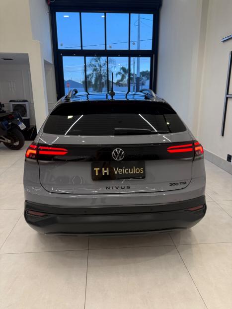 VOLKSWAGEN Nivus 1.0 4P FLEX 200 TSI HIGHLINE TURBO AUTOM�TICO, Foto 15