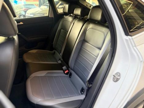 VOLKSWAGEN Nivus 1.0 4P FLEX 200 TSI HIGHLINE TURBO AUTOM�TICO, Foto 12