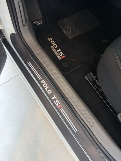 VOLKSWAGEN Polo Hatch 1.0 12V 4P 200 TSI  COMFORTLINE AUTOM�TICO, Foto 12