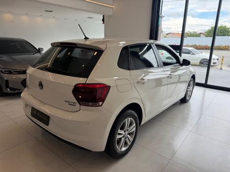 VOLKSWAGEN Polo Hatch 1.0 12V 4P 200 TSI  COMFORTLINE AUTOM�TICO, Foto 14
