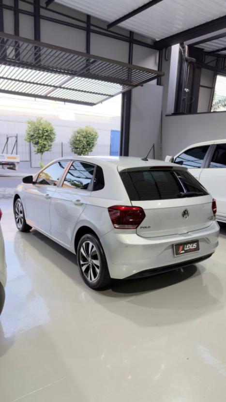 VOLKSWAGEN Polo Hatch 1.0 12V 4P 200 TSI HIGHLINE AUTOM�TICO, Foto 4