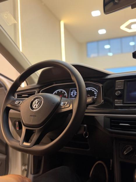 VOLKSWAGEN Polo Hatch 1.0 4P 170 TSI COMFORTLINE AUTOMÁTICO, Foto 9
