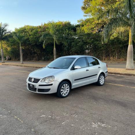 VOLKSWAGEN Polo Sedan 1.6 4P COMFORTLINE FLEX, Foto 1
