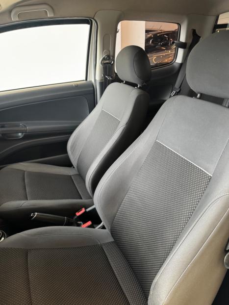 VOLKSWAGEN Saveiro 1.6 FLEX MSI ROBUST CABINE DUPLA, Foto 8