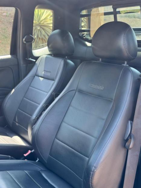 VOLKSWAGEN Saveiro 1.6 G7 CABINE DUPLA CROSS FLEX, Foto 10
