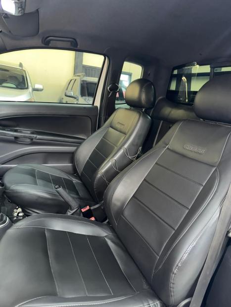 VOLKSWAGEN Saveiro 1.6 16V G6 CROSS CABINE DUPLA FLEX, Foto 8