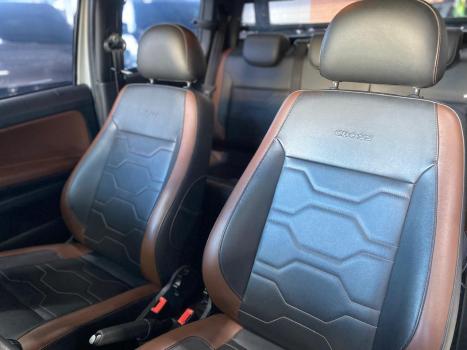 VOLKSWAGEN Saveiro 1.6 G7 CABINE DUPLA CROSS FLEX, Foto 14