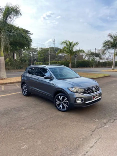 VOLKSWAGEN T-Cross 1.4 4P 250 TSI FLEX HIGHLINE AUTOMÁTICO, Foto 2 VOLKSWAGEN T-Cross 1.4 4P 250 TSI FLEX HIGHLINE AUTOMÁTICO, Foto 2