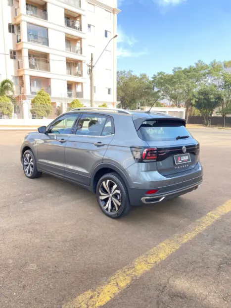 VOLKSWAGEN T-Cross 1.4 4P 250 TSI FLEX HIGHLINE AUTOMÁTICO, Foto 3 VOLKSWAGEN T-Cross 1.4 4P 250 TSI FLEX HIGHLINE AUTOMÁTICO, Foto 3