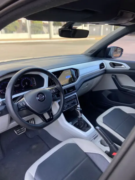 VOLKSWAGEN T-Cross 1.4 4P 250 TSI FLEX HIGHLINE AUTOMÁTICO, Foto 9 VOLKSWAGEN T-Cross 1.4 4P 250 TSI FLEX HIGHLINE AUTOMÁTICO, Foto 9