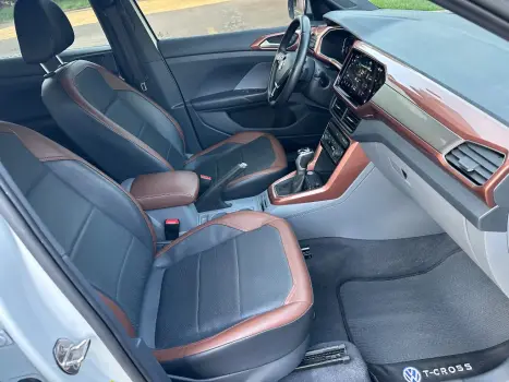 VOLKSWAGEN T-Cross 1.0 4P 200 TSI FLEX COMFORTLINE AUTOM�TICO, Foto 7