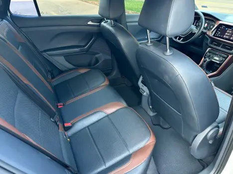 VOLKSWAGEN T-Cross 1.0 4P 200 TSI FLEX COMFORTLINE AUTOM�TICO, Foto 10