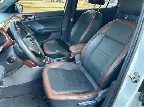 VOLKSWAGEN T-Cross 1.0 4P 200 TSI FLEX COMFORTLINE AUTOM�TICO, Foto 11