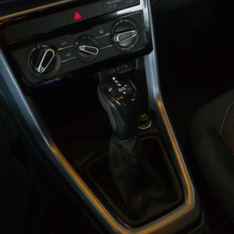 VOLKSWAGEN T-Cross 1.0 4P 200 TSI FLEX COMFORTLINE AUTOM�TICO, Foto 14