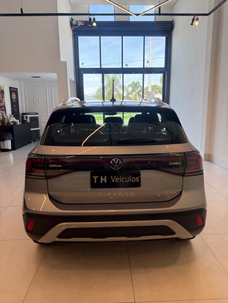 VOLKSWAGEN T-Cross 1.4 4P 250 TSI FLEX HIGHLINE AUTOM�TICO, Foto 22