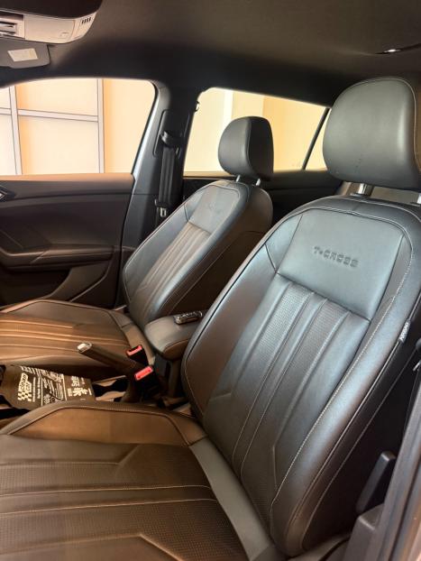 VOLKSWAGEN T-Cross 1.4 4P 250 TSI FLEX HIGHLINE AUTOM�TICO, Foto 30